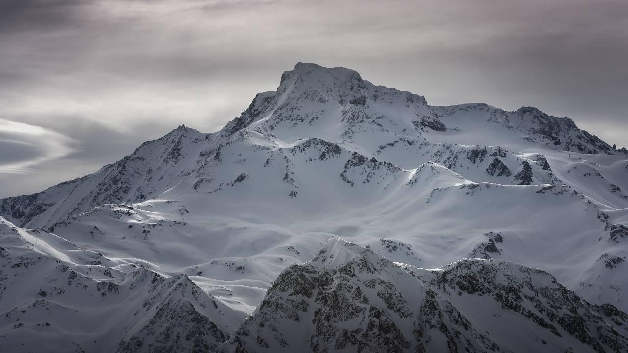 https://laplagne360.com/wp-content/uploads/2021/08/Glacier-lifts.jpg