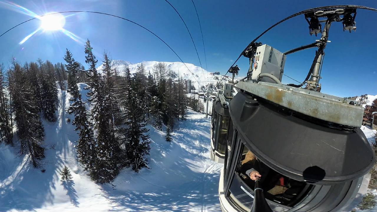 Télébus lift in the Grande Rochette sector of La Plagne