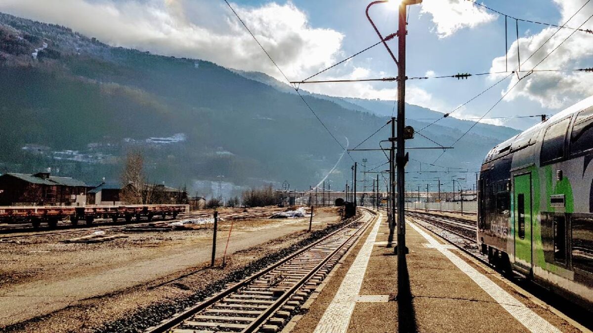 Paris-to-La-Plagne-by-train-1200x675.jpg