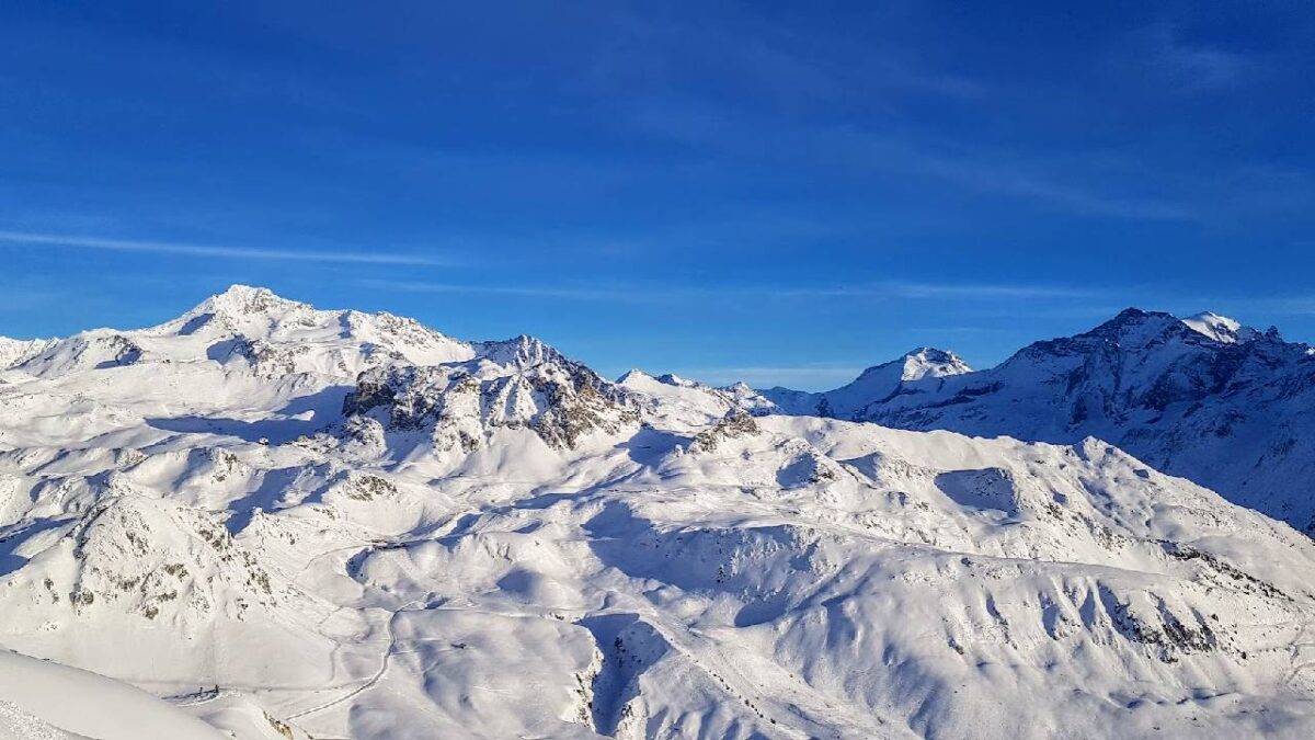 December-la-plagne-snow-conditions-prices-what-to-expect-1200x675.jpg