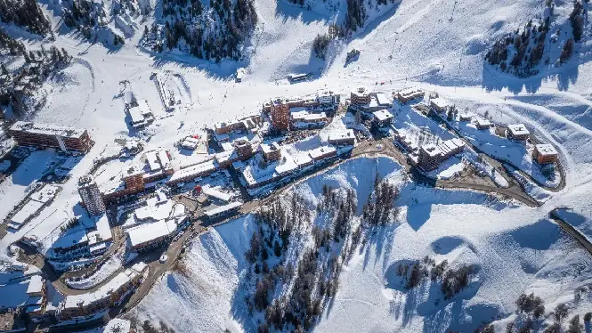 https://laplagne360.com/wp-content/uploads/2024/11/la-plagne-travel-guides-sm.webp
