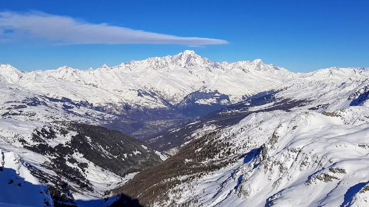 See the Les Arcs webcams on La Plagne 360, the best La Plagne website