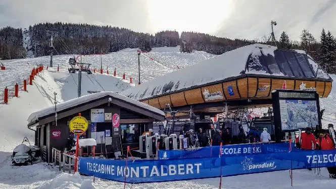 https://laplagne360.com/wp-content/uploads/2024/12/La-plagne-montalbert-pistes-guide.webp