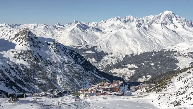 https://laplagne360.com/wp-content/uploads/2024/12/Les-Arcs-webcams2.webp