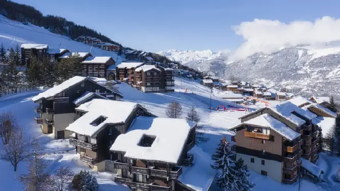 https://laplagne360.com/wp-content/uploads/2024/12/Plagne-Montalbert-guide.webp
