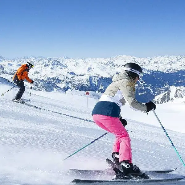 https://laplagne360.com/wp-content/uploads/2024/12/la-plagne-best-intermediate-pistes.webp