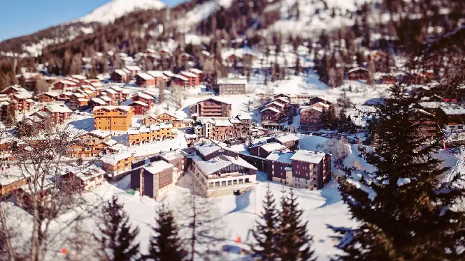 https://laplagne360.com/wp-content/uploads/2024/12/la-plagne-plagne-1800-guide.webp