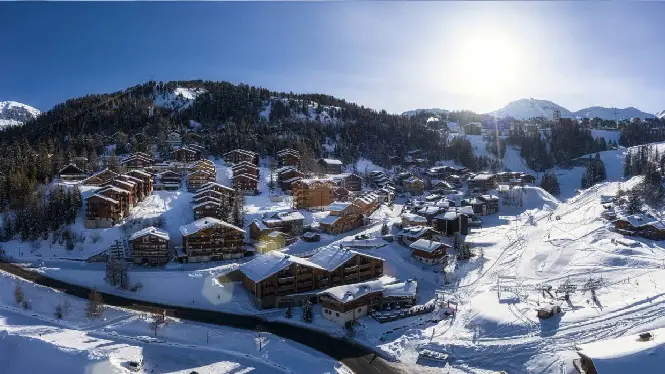 https://laplagne360.com/wp-content/uploads/2024/12/la-plagne-resort-guide-plagne-1800.webp