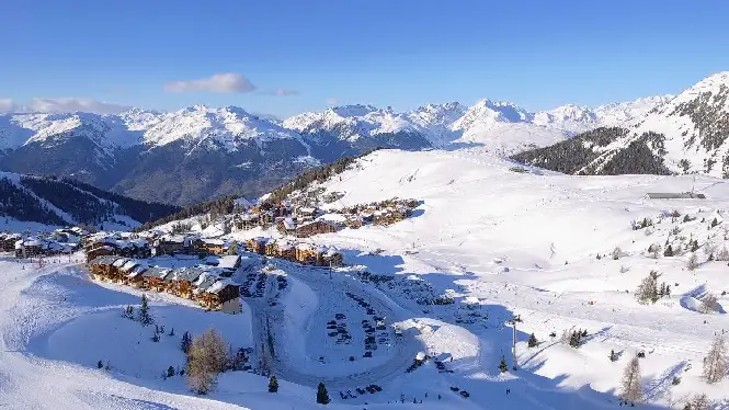 https://laplagne360.com/wp-content/uploads/2024/12/la-plagne-resort-guide-sm.webp