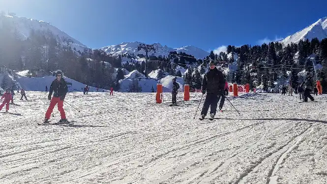 https://laplagne360.com/wp-content/uploads/2025/12/la-plagne-tips-do-a-season.webp