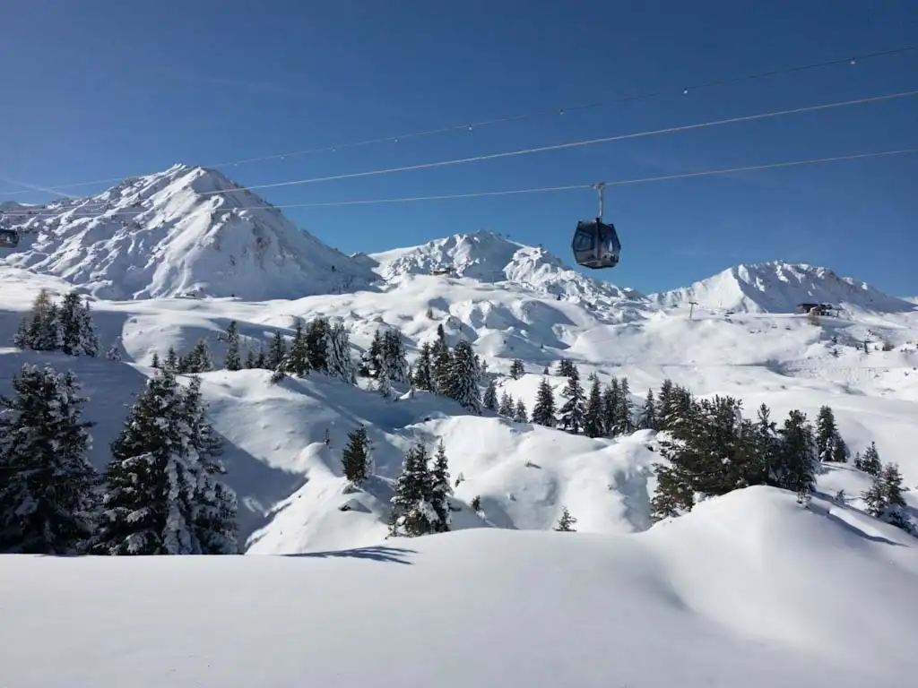 Image of the new Roche de Mio gondola in La Plagne