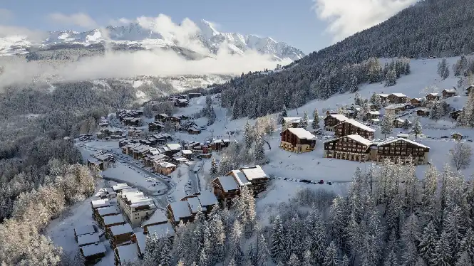 View over Plagne Montchavin and Les Coches