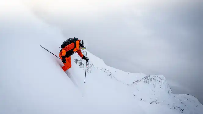 An expert skier in La Plagne