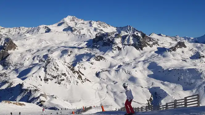 A view over La Plagne's intermediate pistes