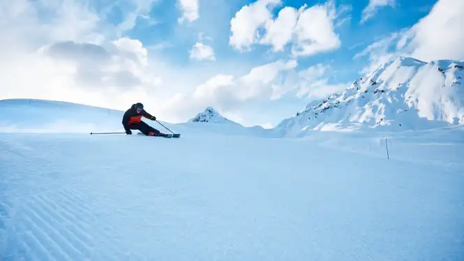 Riding the best blue piste routes in La Plagne