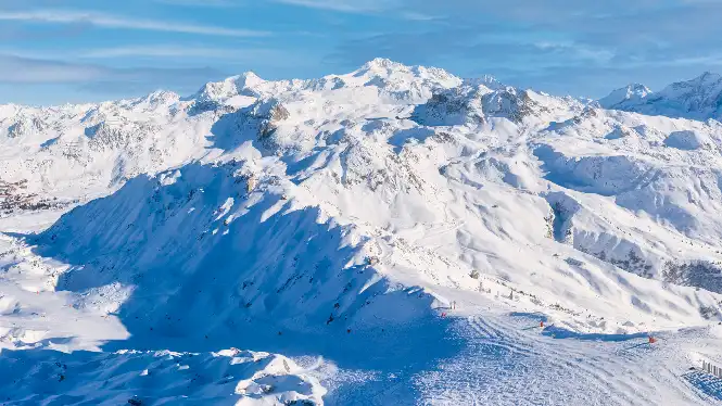 The view from the top of Grande Rochette over to Roche de Mio and the Bellecôte glacier above Plagne Centre in La Plagne