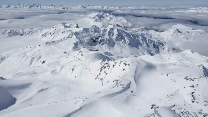 A guide to skiing in La Plagne in bad weather at the glacier